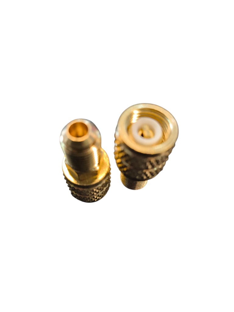Adaptador  1/4" M (R22) x 5/16" H (R410) GENERICO