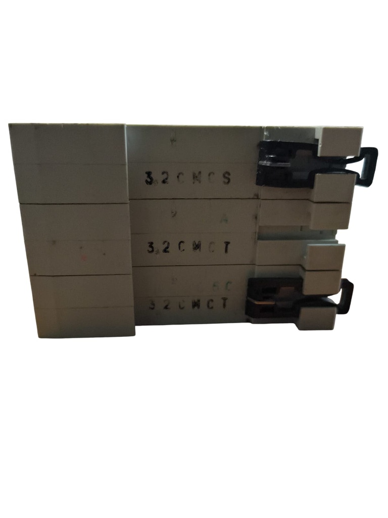 Interruptor Automatico, Riel Din, Corriente 32a, 3 Polos