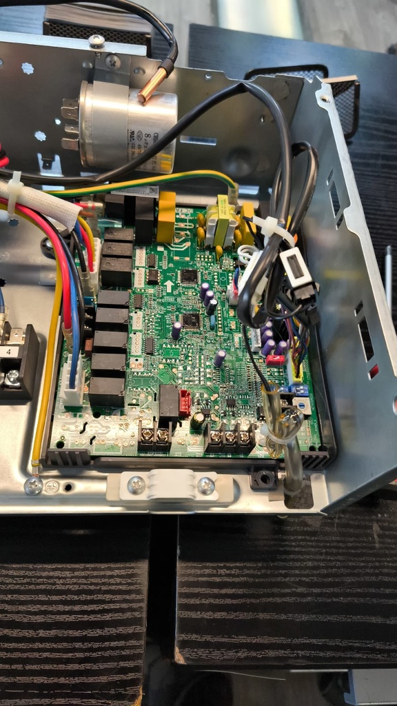 REPUESTO Tarjeta de control equipo ducto 36k Midea